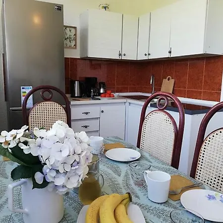 Meli Apartment *